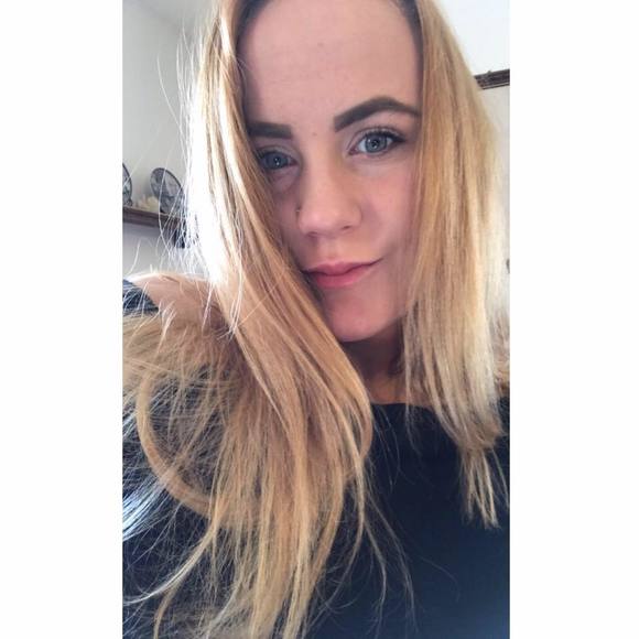 Meet your Posher, Kelsey - Picture 1 of 1